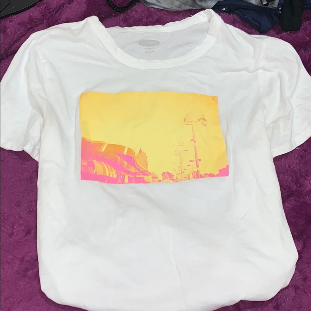Old Navy Tshirt